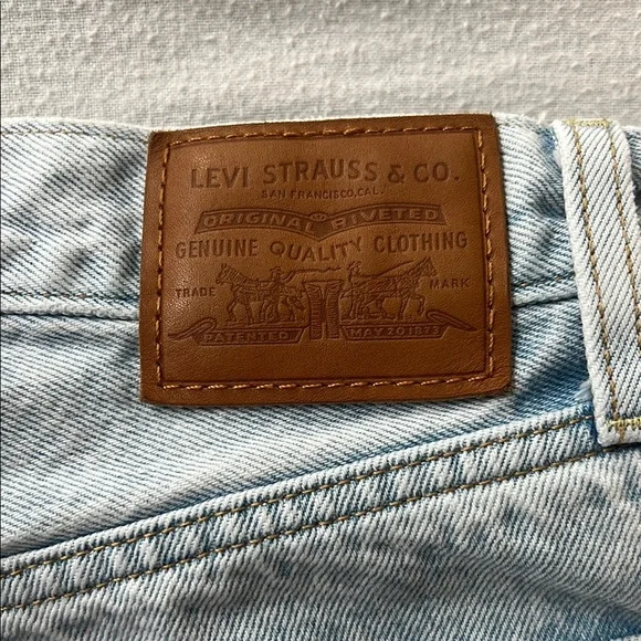 Levi's Ribcage Straight Ankle Jeans - Picture 6 of 6